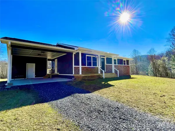 2019 Dale Road, Spruce Pine, NC 28777
