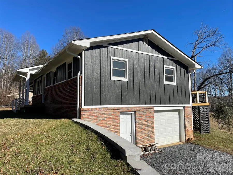 2019 Dale Road, Spruce Pine, NC 28777 - Image #2