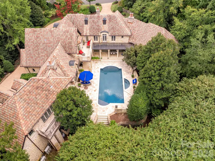 4231 Fox Brook Lane, Charlotte, NC 28211 - Image #2