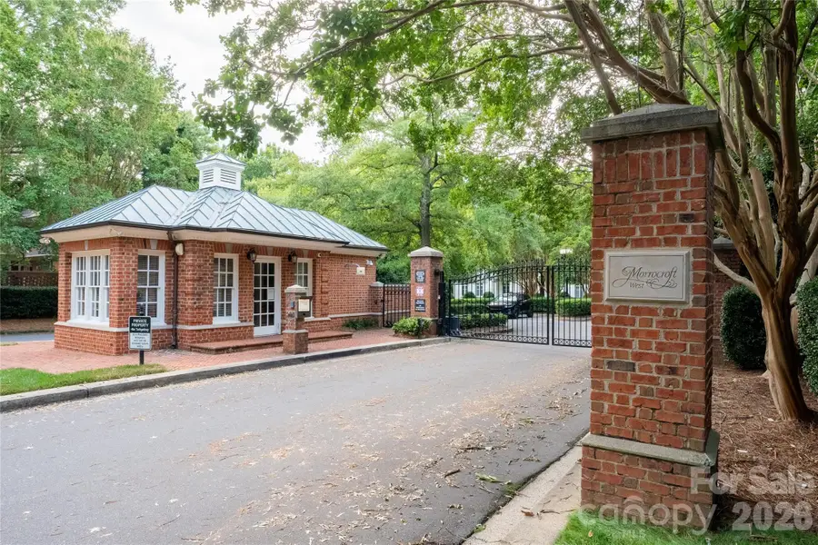 4231 Fox Brook Lane, Charlotte, NC 28211 - Image #3