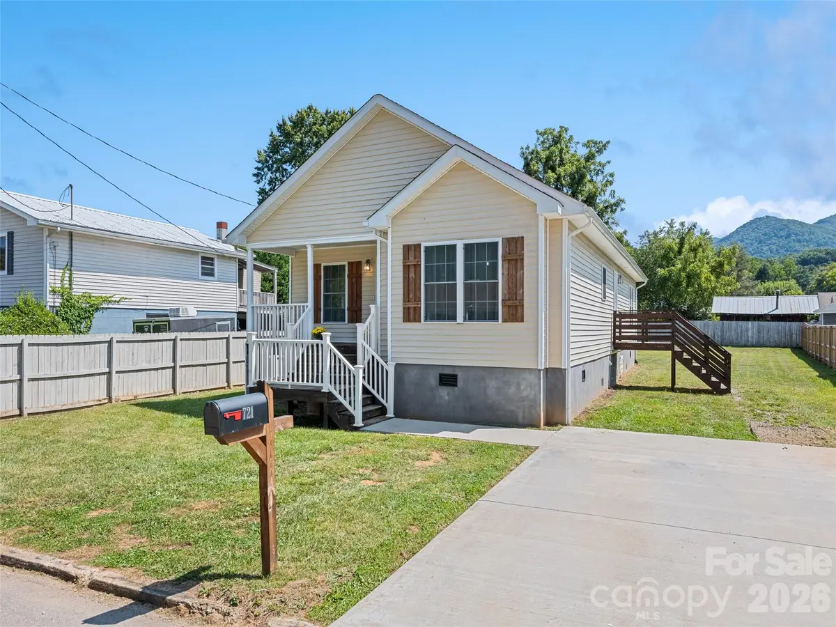 721 Camelot Drive, Waynesville, NC 28786 - Image #1