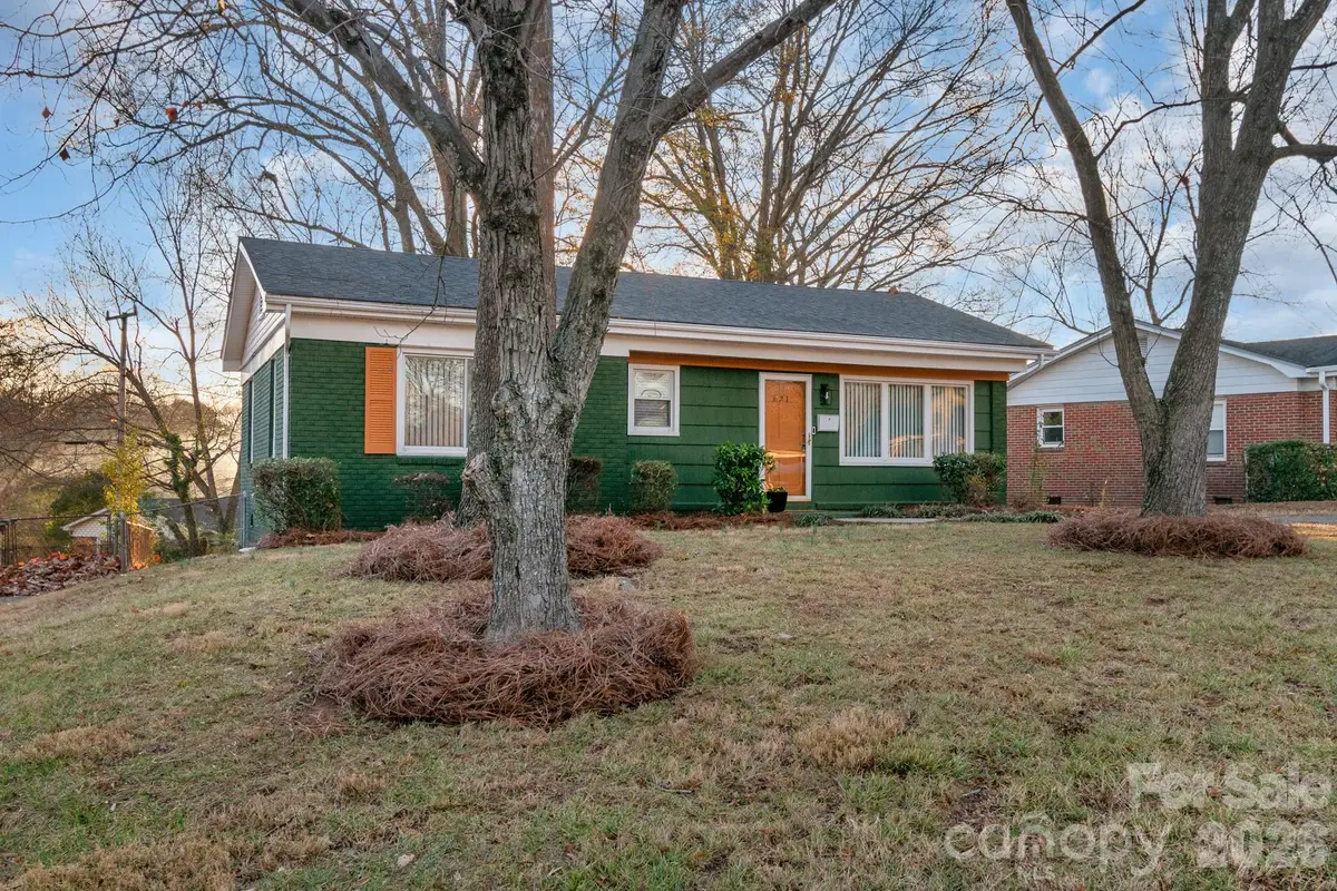 621 Reeves Court, Charlotte, NC 28208 - Image #1