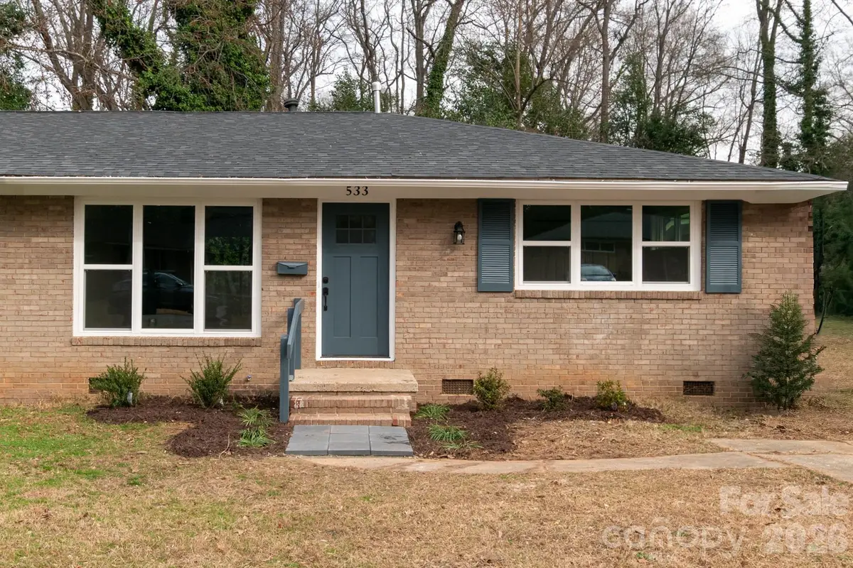 533 Blendwood Drive, Charlotte, NC 28215 - Image #1