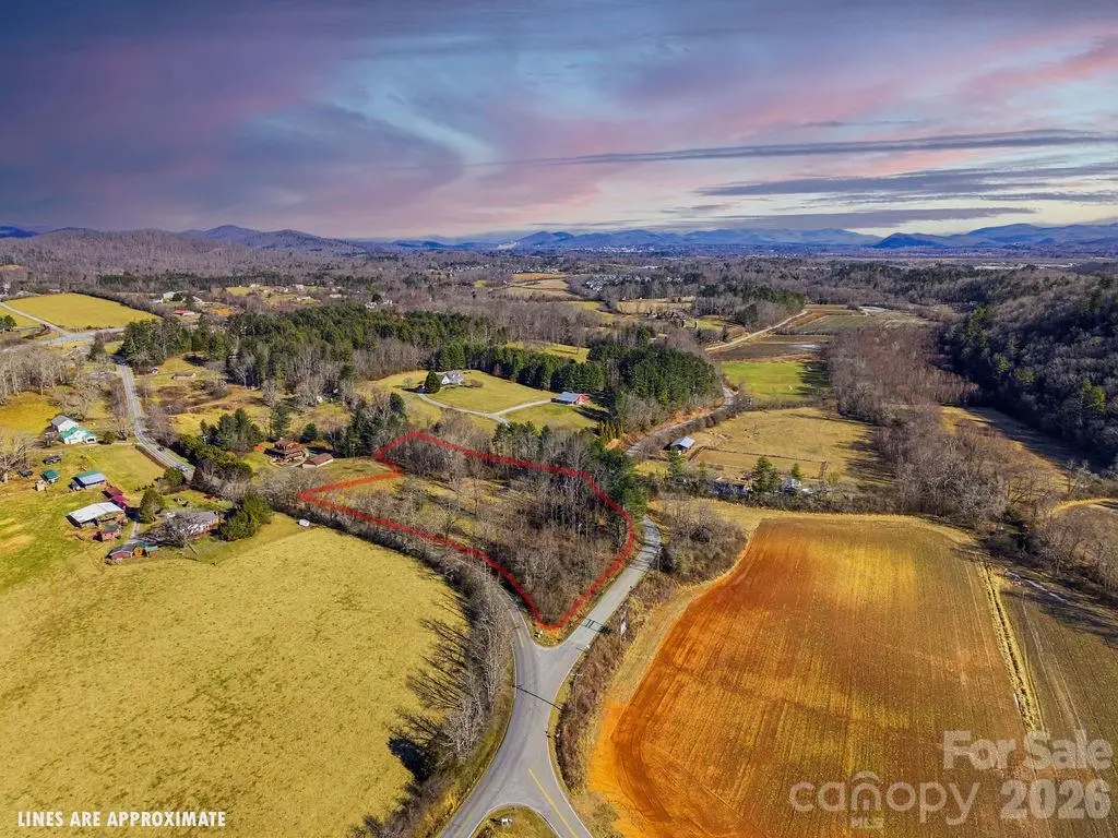 999 Ray Hill Road, Mills River, NC 28759 - Image #1