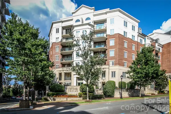 300 W 5th Street #222, Charlotte, NC 28202