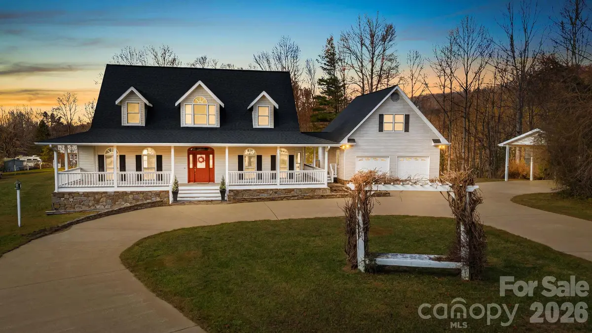 427 Mccoy Cove Road, Black Mountain, NC 28711 - Image #1