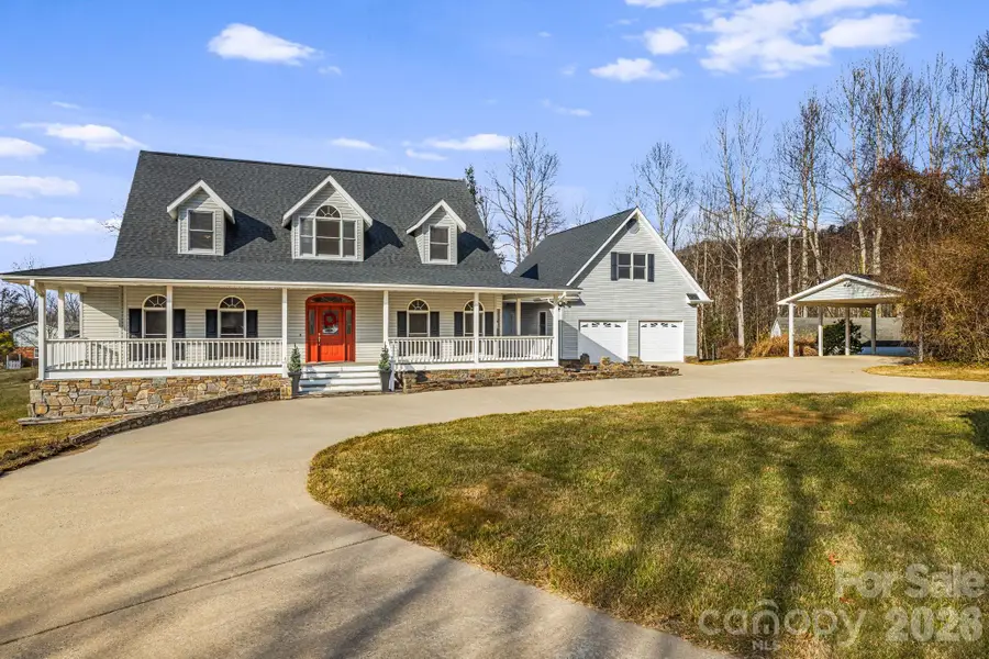 427 Mccoy Cove Road, Black Mountain, NC 28711 - Image #2