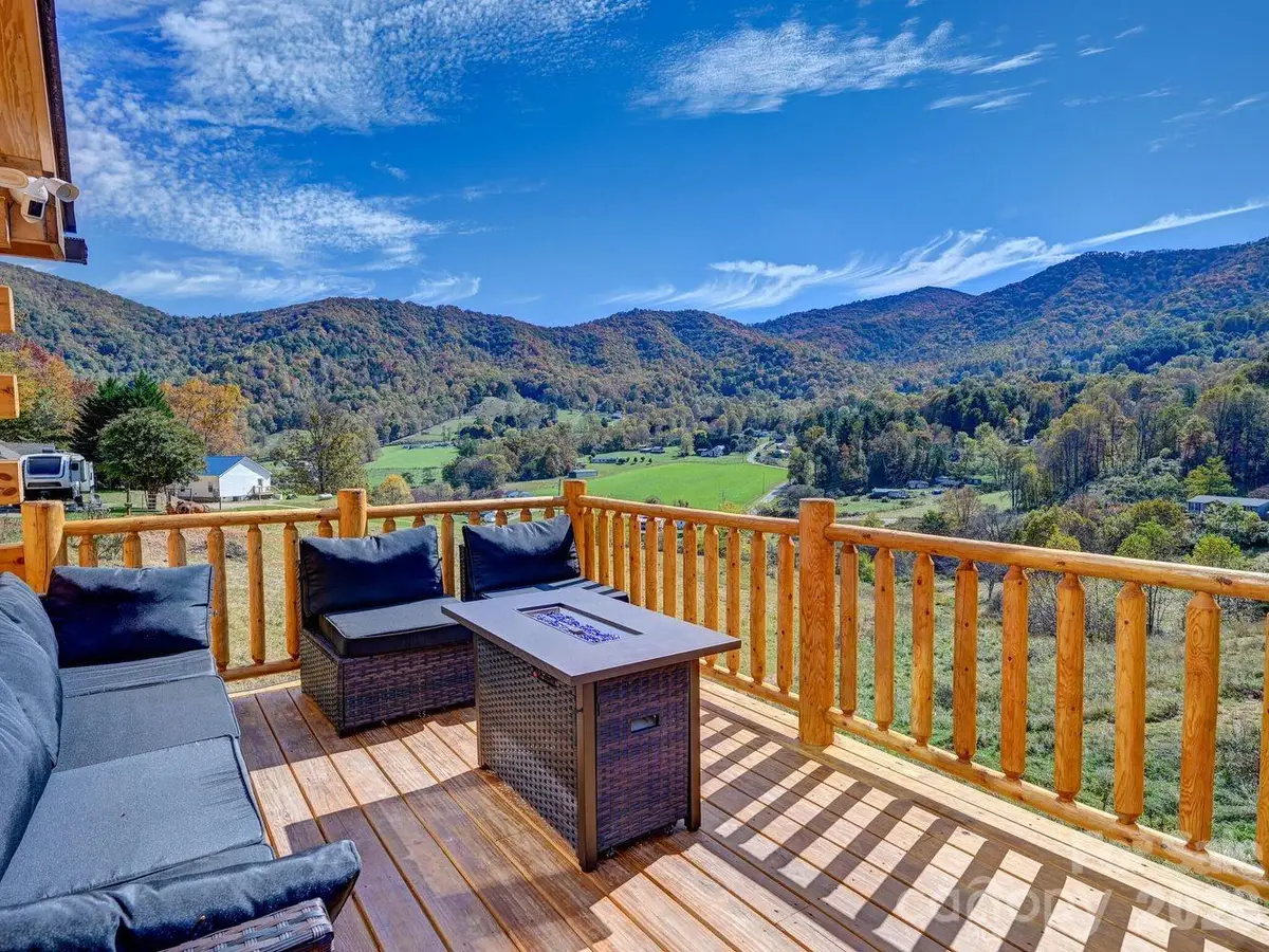 194 Fox Run Road, Canton, NC 28716 - Image #1