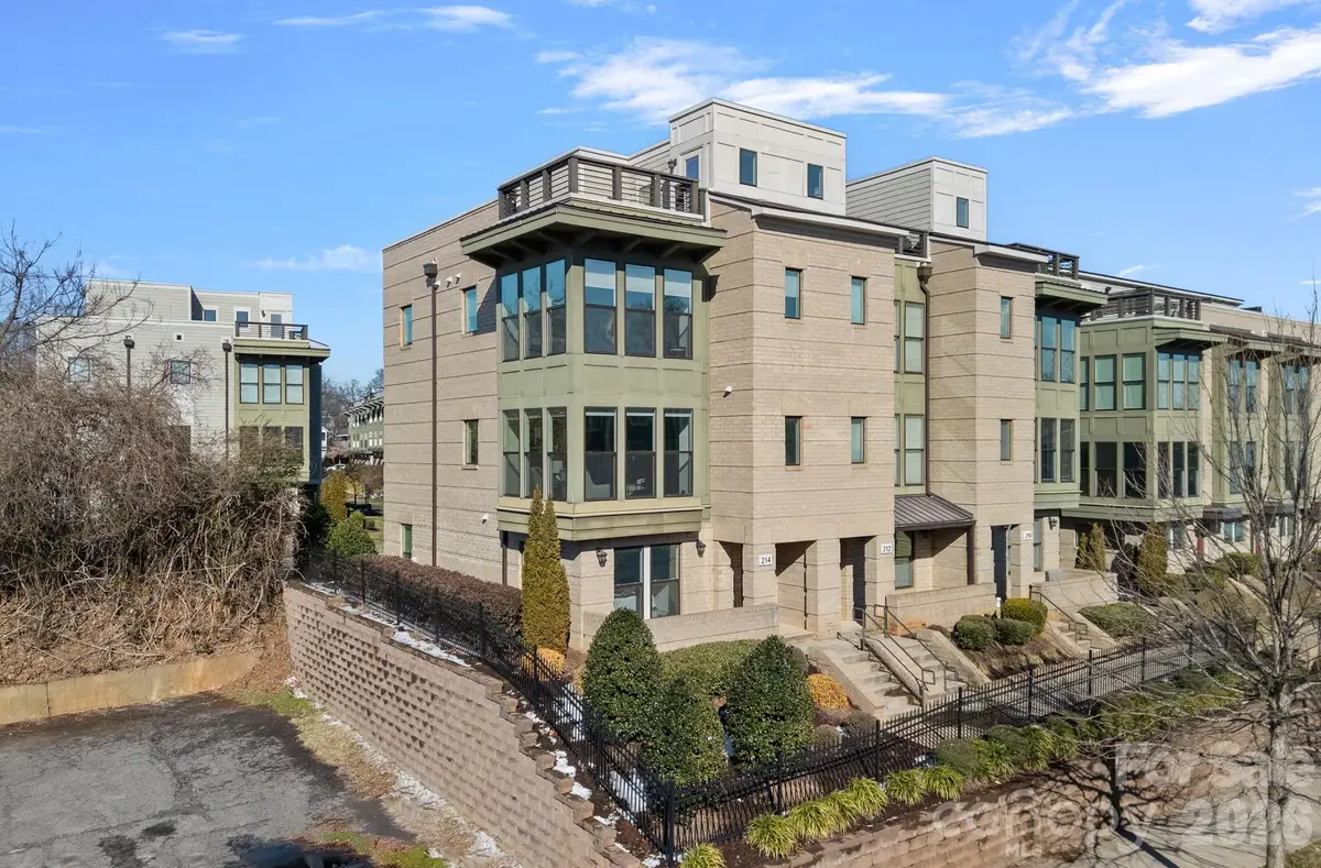 214 Wesley Heights Way, Charlotte, NC 28208 - Image #1