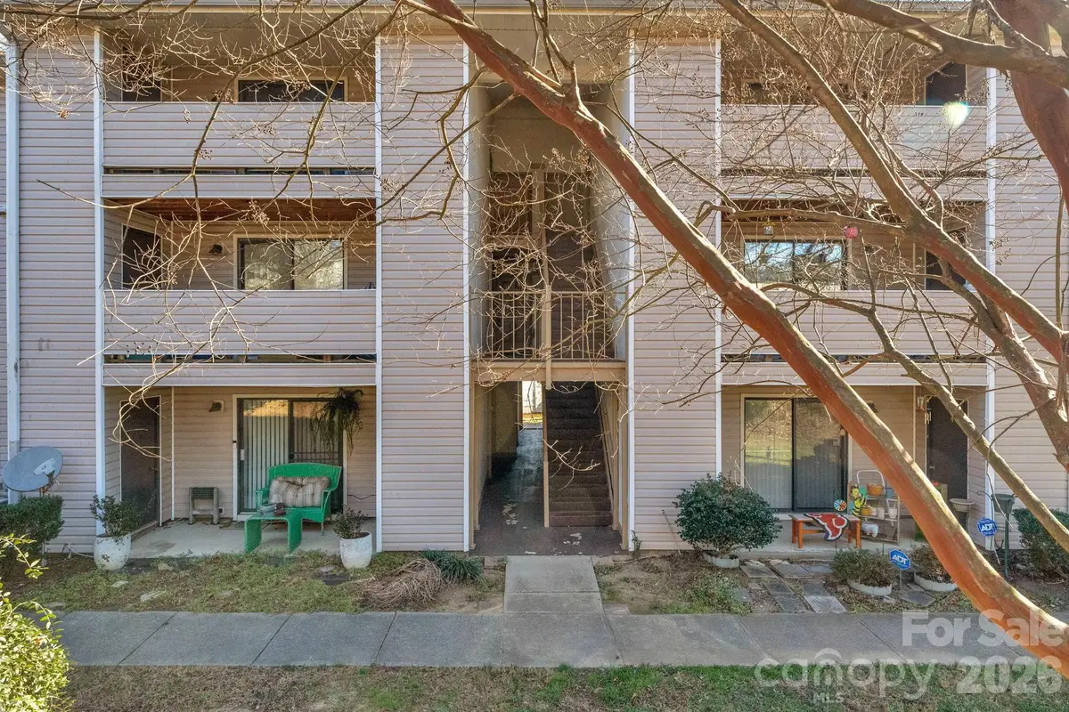 7530 Pebblestone Drive, Charlotte, NC 28212 - Image #1
