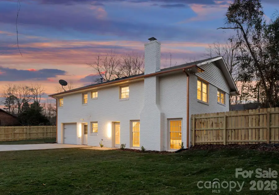 2333 Wensley Drive, Charlotte, NC 28210 - Image #2