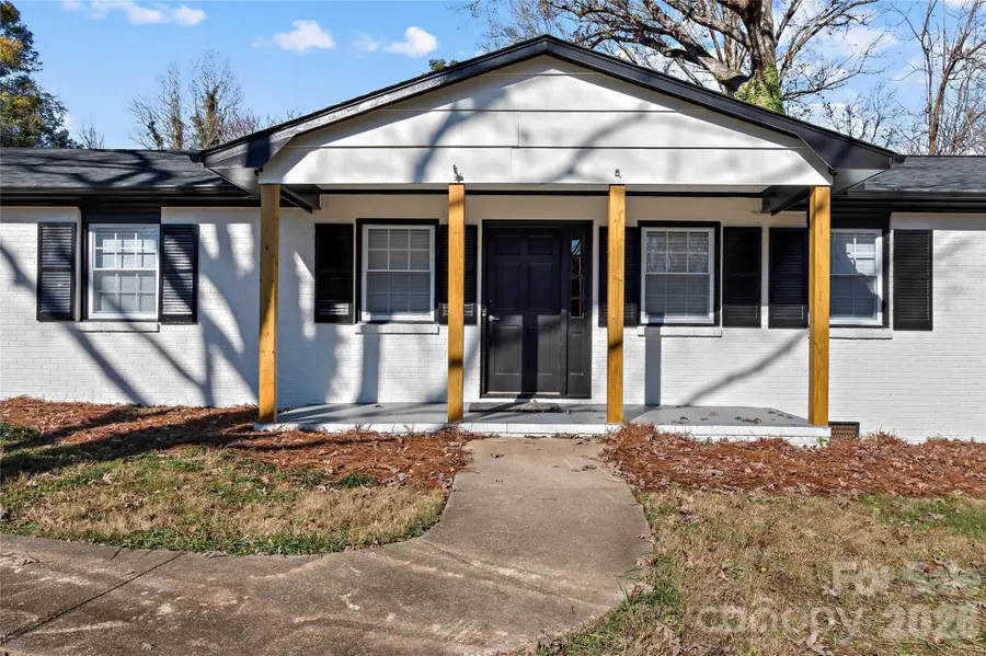 6732 Rollingwood Drive, Clemmons, NC 27012 - Image #3