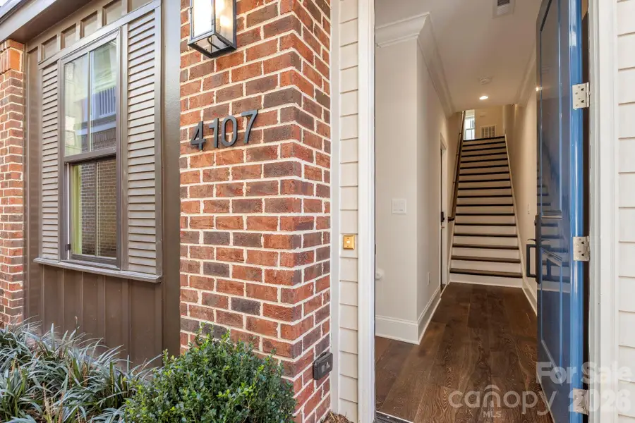 4107 Selwyn Walk Court, Charlotte, NC 28209 - Image #2