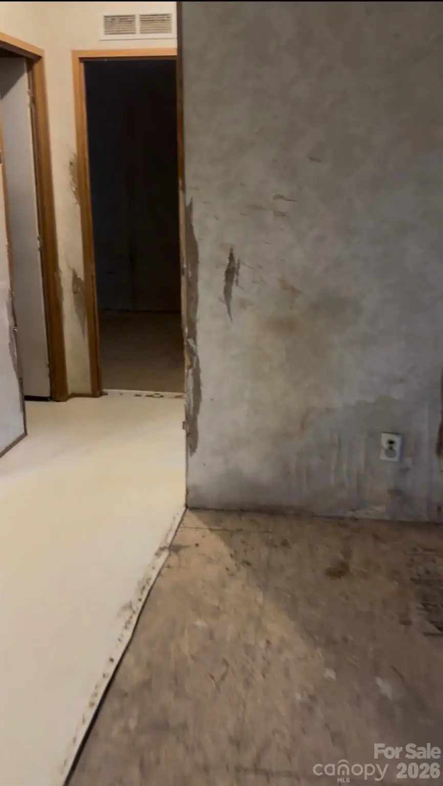 190 Pinewood Knoll Drive, Hendersonville, NC 28739 - #2