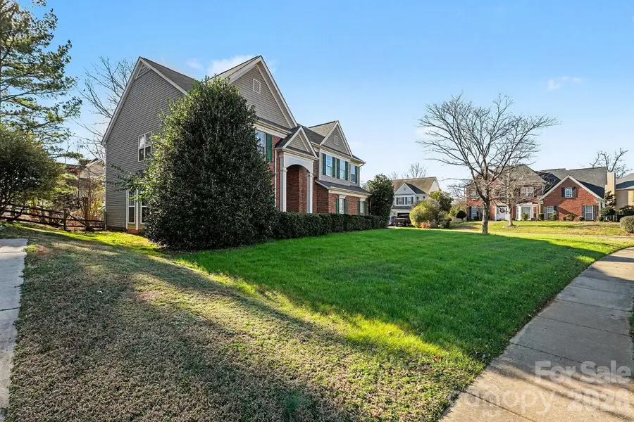 4602 Waterford Drive Nw, Concord, NC 28027 - Image #3