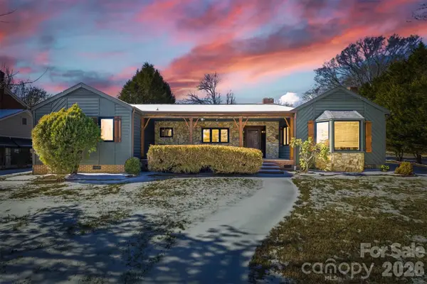 402 Pennton Avenue Sw, Lenoir, NC 28645