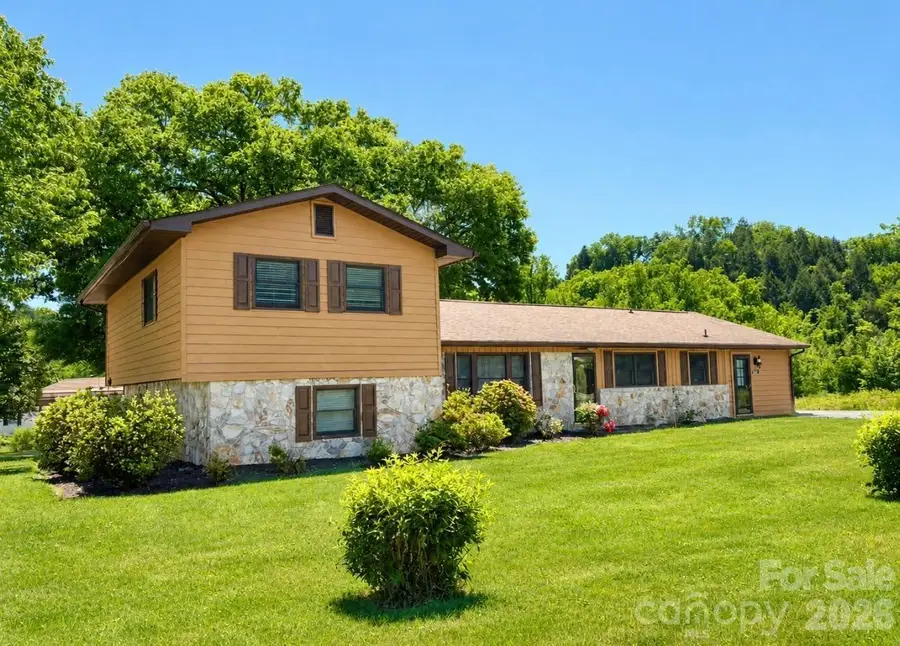 3253 Us 70 Highway W, Marion, NC 28752 - #2