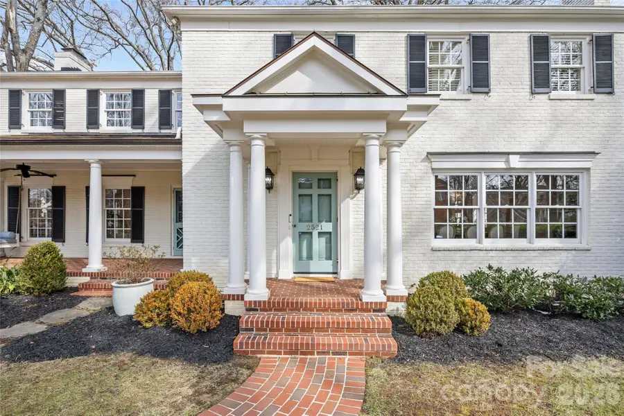 2521 Hampton Avenue, Charlotte, NC 28207 - Image #2