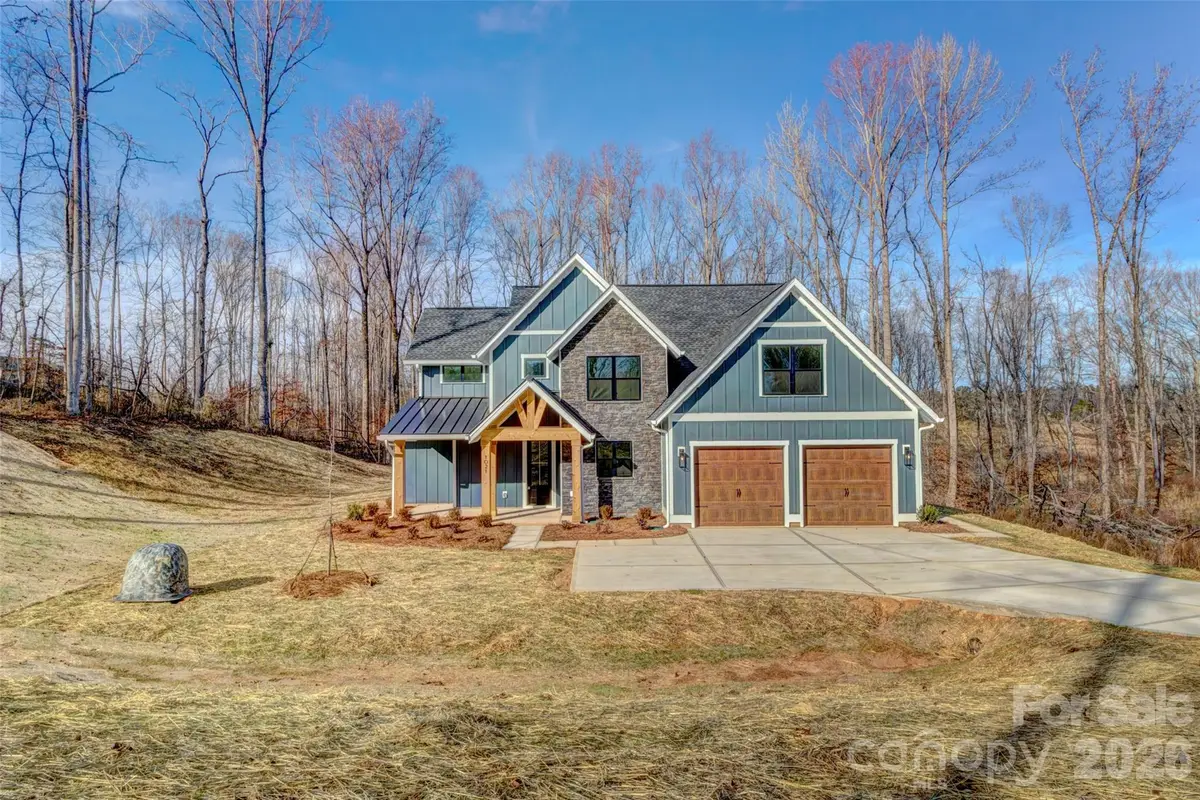 1021 Harrogate Drive, Bessemer City, NC 28016 - Image #1