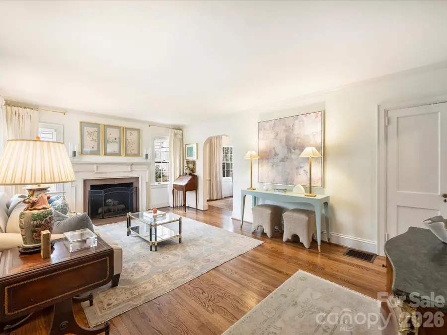 209 Wales Avenue, Charlotte, NC 28209 - #3