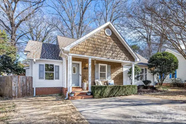 2200 Olde Chantilly Court, Charlotte, NC 28205