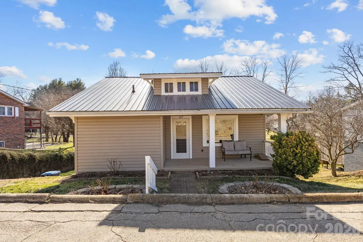 107 Axley Street, Canton, NC 28716 - Image #1