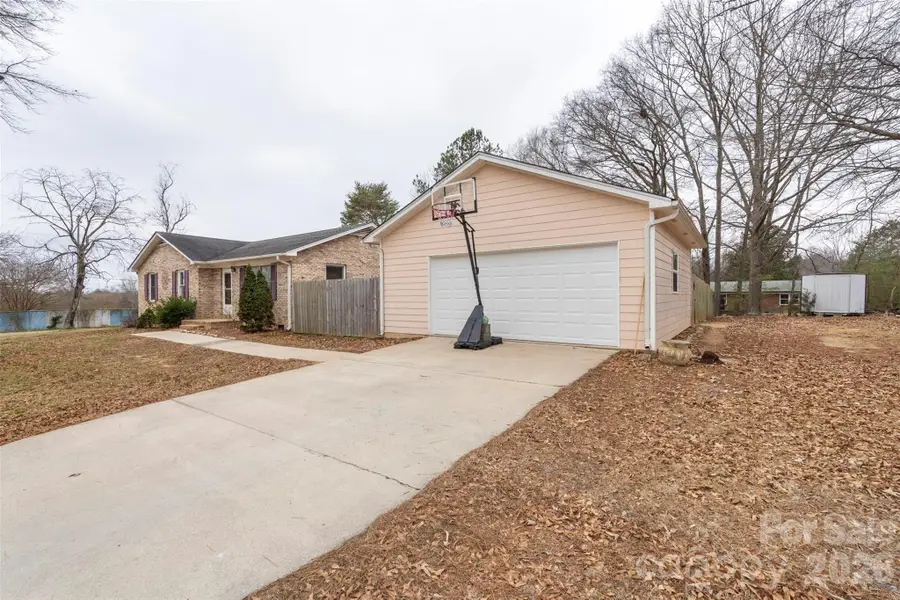 225 Belhaven Circle, Clover, SC 29710 - Image #3