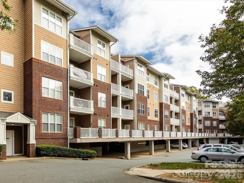 1000 E Woodlawn Road #113, Charlotte, NC 28209 - #1