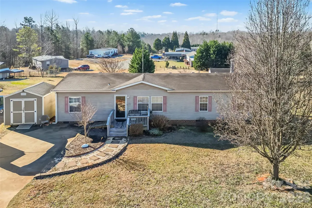 5013 Angelina Drive, Dallas, NC 28034 - Image #1