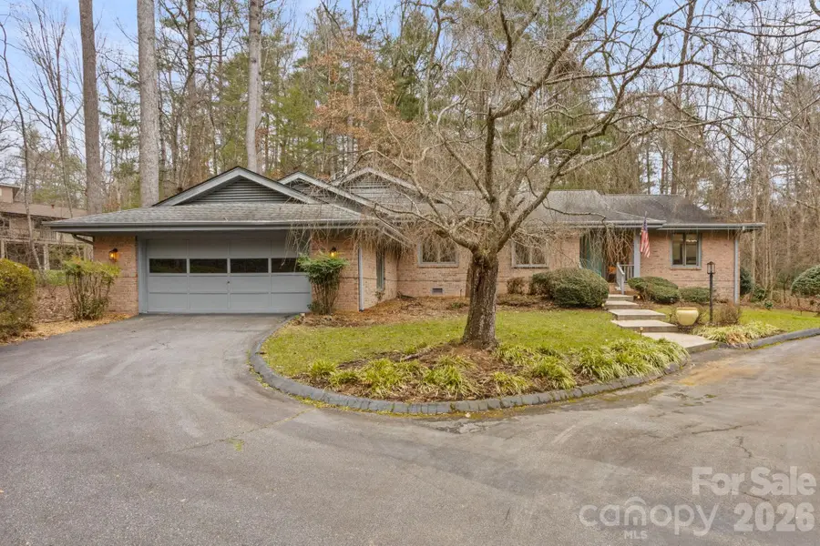132 Camellia Way, Hendersonville, NC 28739 - Image #2