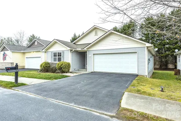 50 Clear Creekside Drive, Hendersonville, NC 28792