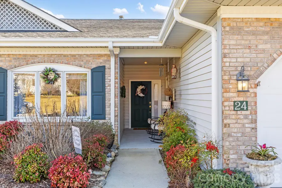 24 Country Meadows Lane, Hendersonville, NC 28792 - Image #2