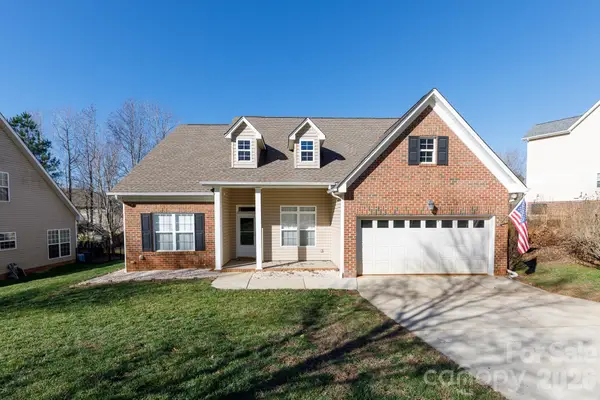 424 Elizabeth Valley Lane, Clover, SC 29710
