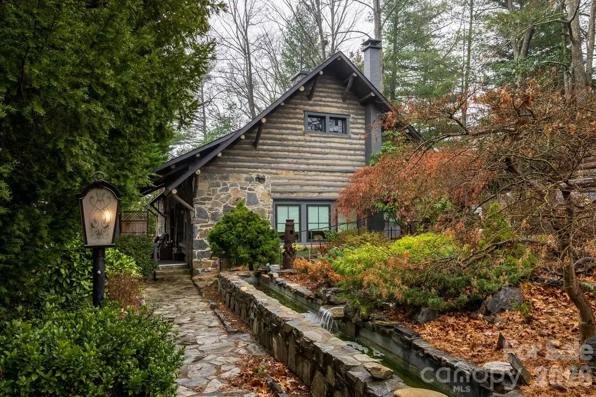 15 Chestnut Street, Tryon, NC 28782 - Image #1