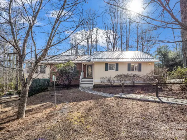1594 Indian Cave Road, Hendersonville, NC 28739