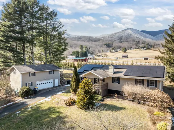 79 Winslow Road, Waynesville, NC 28786