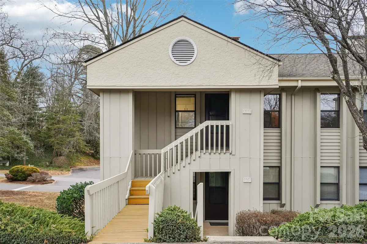 602 Abbey Circle, Asheville, NC 28805 - Image #1