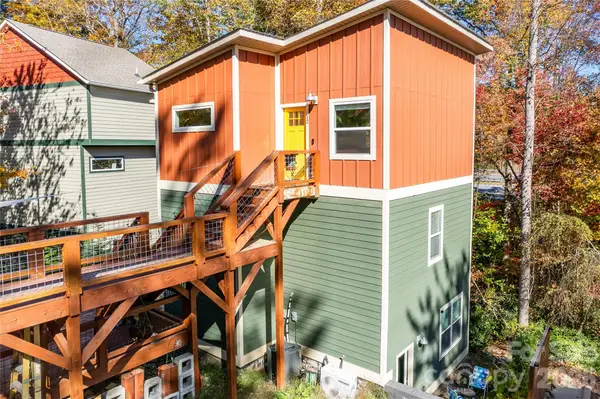 12 Crestwood Lane, Candler, NC 28715