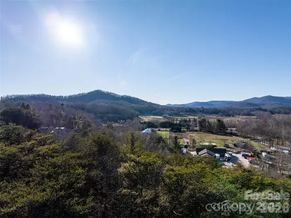 477 Rowland Road, Swannanoa, NC 28778