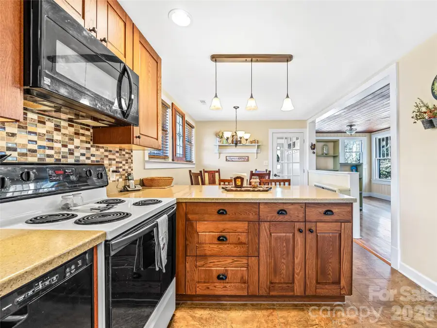 104 Campground Road, Hendersonville, NC 28791 - Image #3