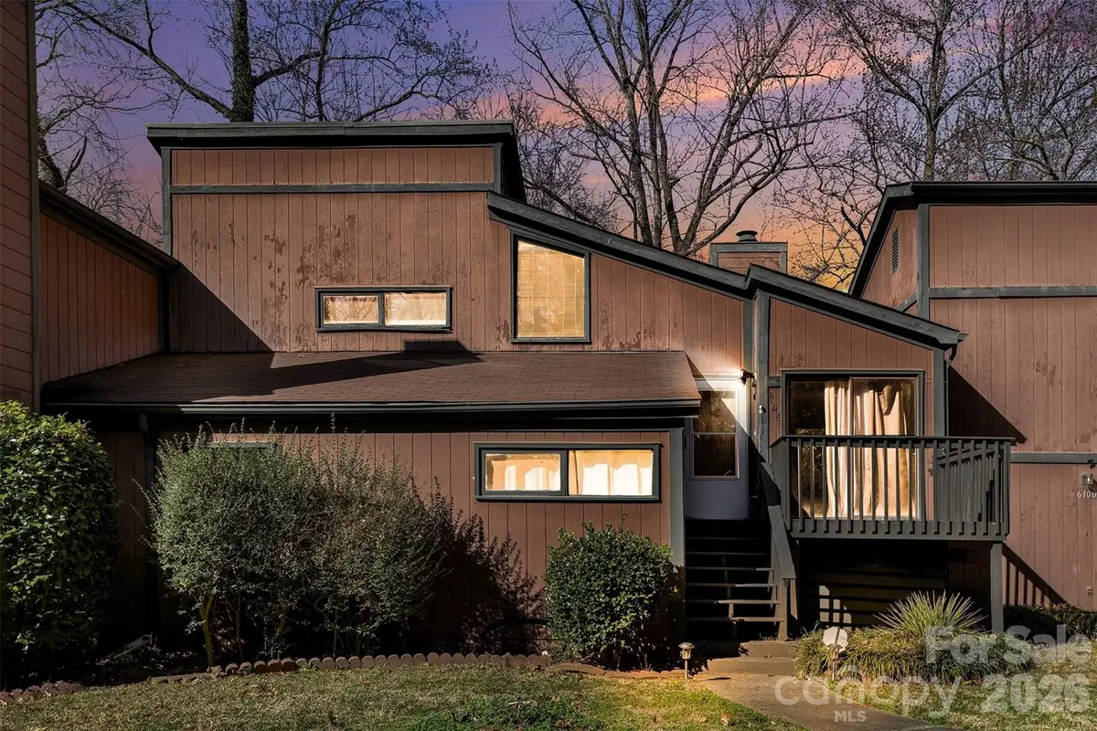 6102 Honeysuckle Lane, Charlotte, NC 28212 - Image #1