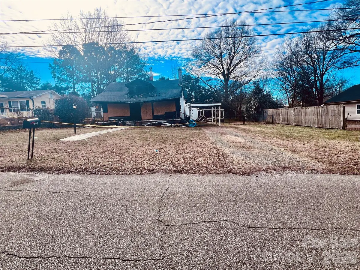 506 E Washington Avenue, Bessemer City, NC 28016 - Image #1