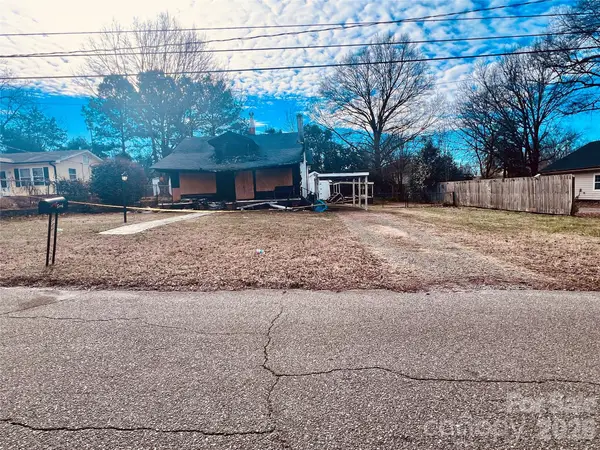 506 E Washington Avenue, Bessemer City, NC 28016