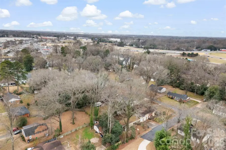 1001 Crestmere Street, Charlotte, NC 28208 - Image #3
