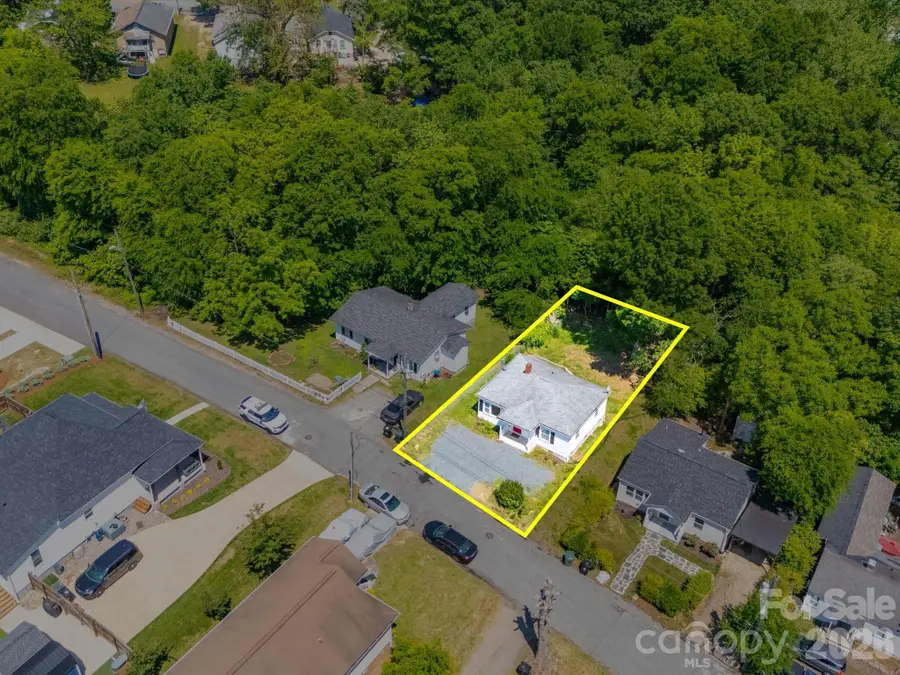 83 Woodsdale Place Se, Concord, NC 28025 - Image #3