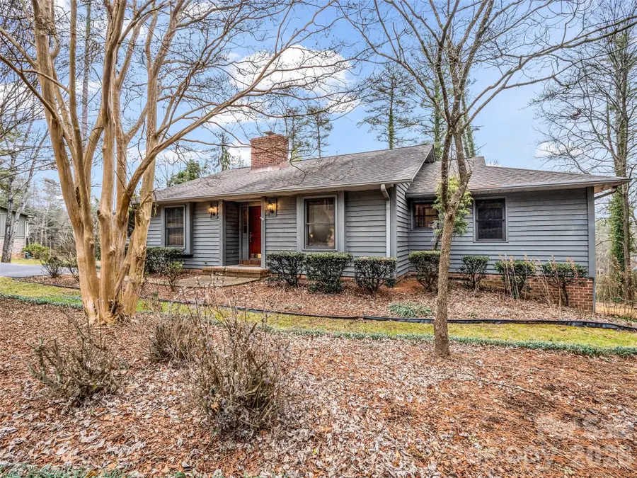 114 Kenwood Drive, Hendersonville, NC 28739 - Image #2