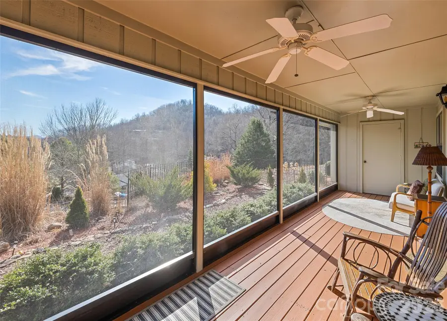 12 Willow View Drive, Franklin, NC 28734 - #2