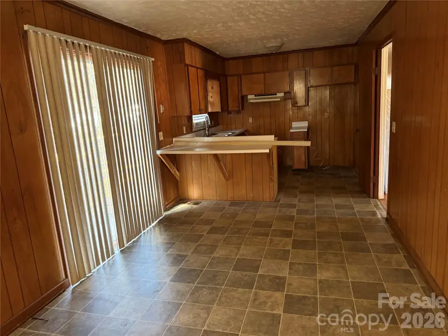 601 Grace Street, Bennettsville, SC 29512 - #2