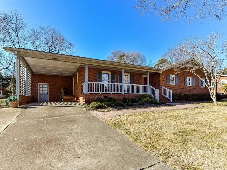 361 Wedgewood Drive, Mooresville, NC 28115 - Image #2
