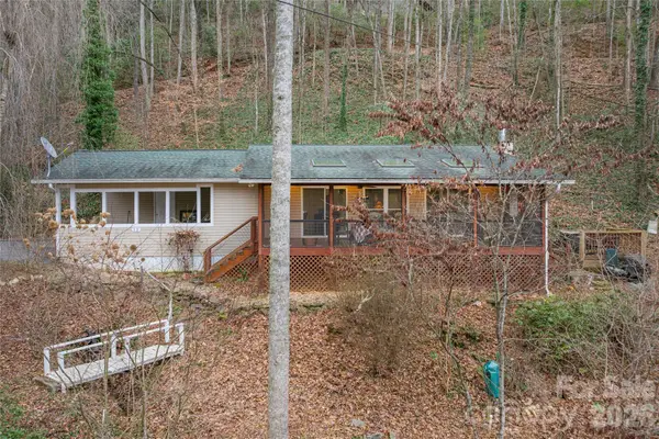 12 Bear Cove Lane, Bryson City, NC 28713